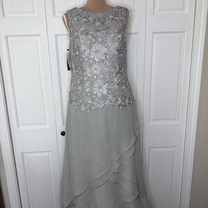 Mother of the Bride Long Lace Chiffon Gown Grey Sleeveless New NWT Formal